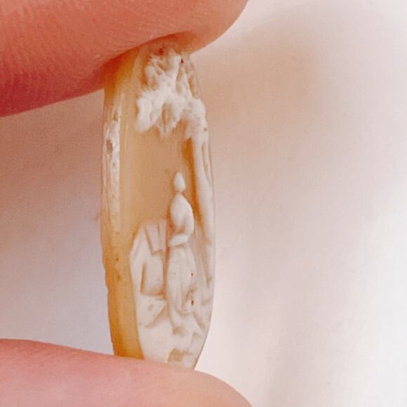 Antique 1890s–1910 Shell Cameo Woman Cottage Scene Hand Carved Unmounted Jewelry - Picture 7 of 11